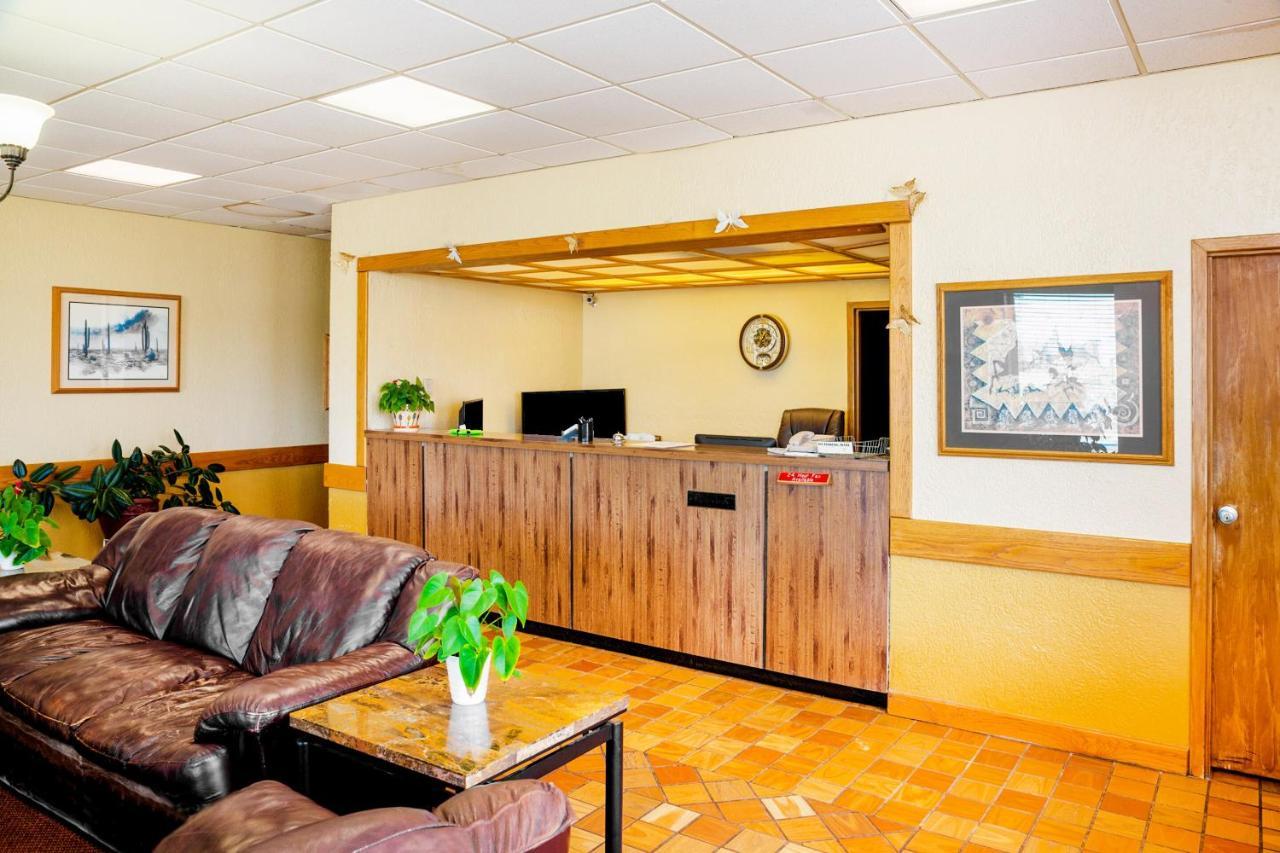 Oyo Hotel Guymon Ok Us-64 Buitenkant foto